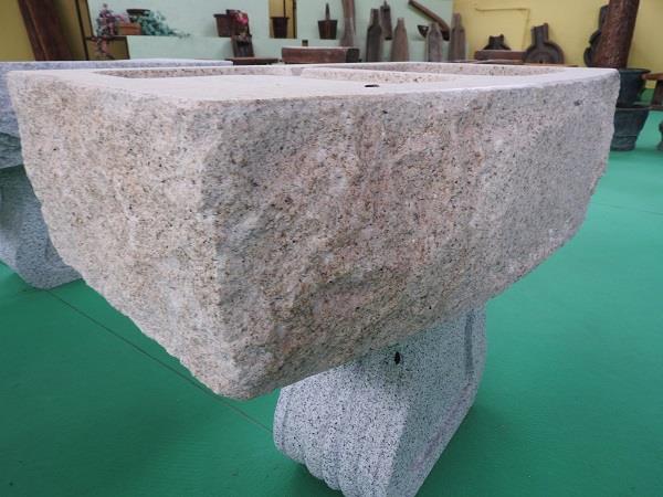 LAVABO LARICE CON SCOLAPIATTI - Granito giallo