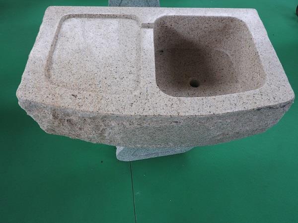 LAVABO LARICE CON SCOLAPIATTI - Granito giallo