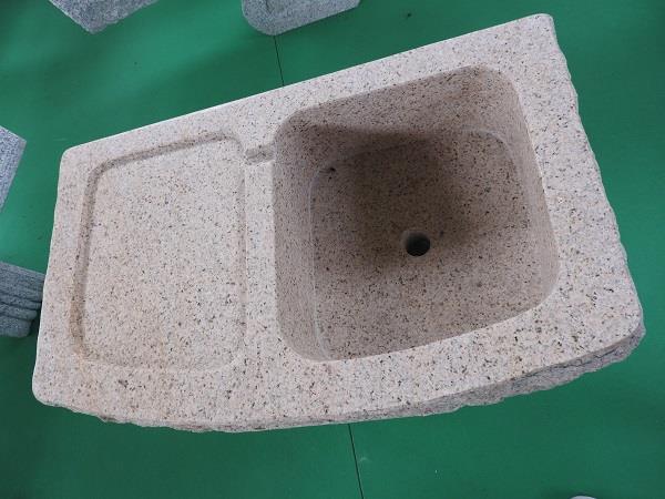 LAVABO LARICE CON SCOLAPIATTI - Granito giallo