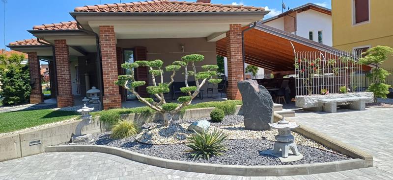 arredo giardino ciottoli